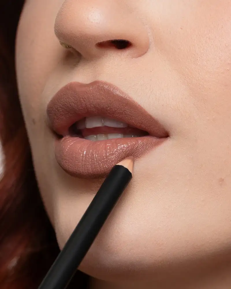 Low Rise Lip Liner - Image 3
